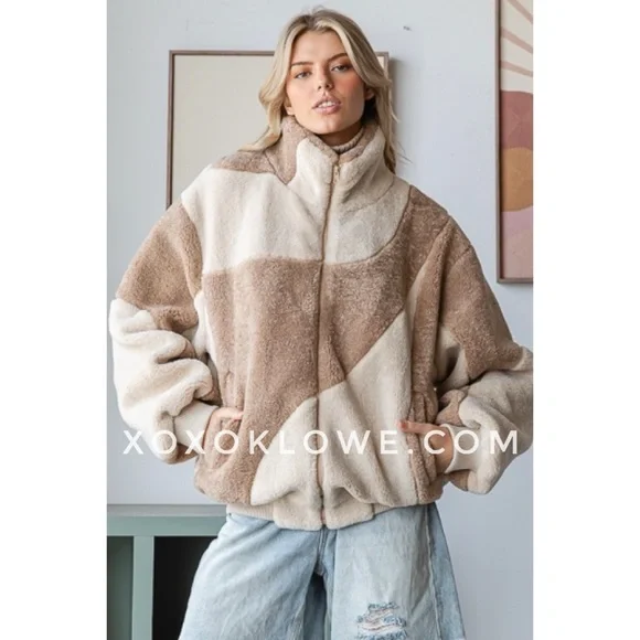 Oli & Hali Two Tone Zip Front Plush Cozy Sherpa Bomber in Mocha Cream Latte - Picture 8 of 9